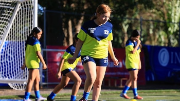 El Salvador refuerza a su