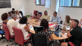 Sanidad niega el colapso en Ceuta, pero seguirá reforzando la plantilla del hospital: “Médico que pueda ser contratado, va a ser contratado”