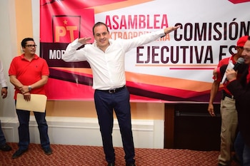 Fue amenazada con ser destituida