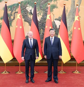 Scholz y Xi abordan la posibilidad de lograr una "paz justa" en Ucrania durante su visita a Beijing. Europa Press/Contacto/Yao Dawei