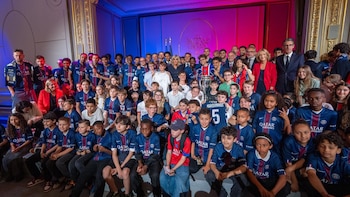 Macron critica los disturbios en la recepción al PSG: "estamos hartos, se acabó"