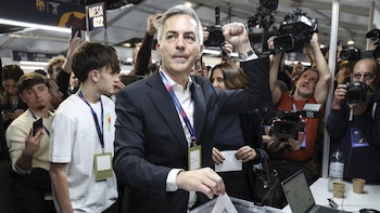 Víctor Font felicita a Laporta