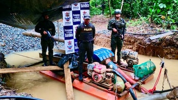 Golpe a la minería ilegal en Chocó: autoridades inutilizaron ocho dragas y afectaron rentas por $4.800 millones