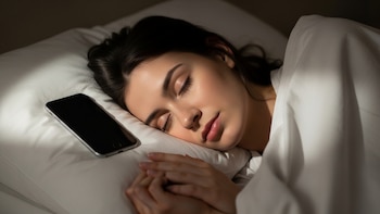 Dormir con el móvil cerca: