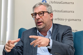Piero Corvetto rechazó las acusaciones de Roberto Burneo y aseguró que la ONPE informó “de manera clara” sobre el estado del proceso electoral