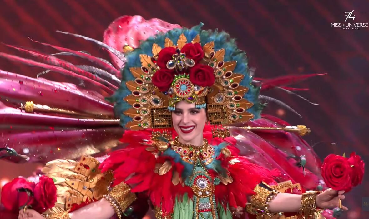 Fátima Bosch en la Gala de traje típico de Miss Universo 2025. (Captura de pantalla)