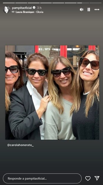 Pampita con sus amigas recién