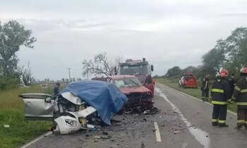 Dos niñas y dos mujeres