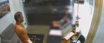 La justicia deja en libertad a hombre acusado de agredir a recepcionista en Medellín - crédito captura de pantalla @FicoGutierrez/X