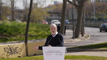 Collboni muestra "tolerancia cero contra el odio y el racismo" por los cánticos islamófobos en el España-Egipto