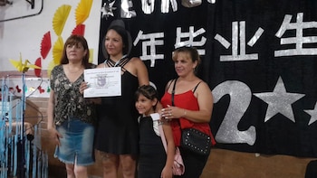 Macarena terminó el secundario el