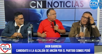exalcalde de Ancón John Barrera y entrevistadores