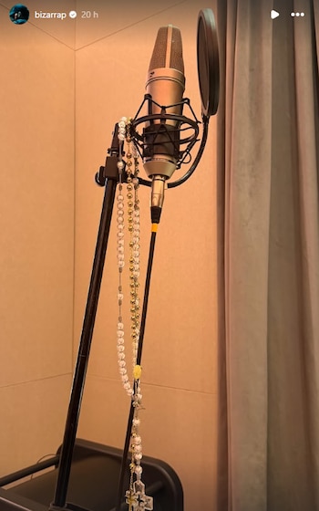 Rosalía llega a Buenos Aires y Bizarrap alimenta el misterio desde el estudio