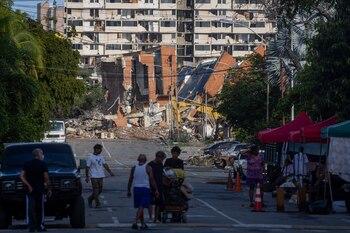 Fotografía que muestra edificaciones afectadas por los terremotos, este martes en Catia La mar, La Guaira (Venezuela)
EFE/ Miguel Gutiérrez
