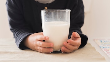 Leche entera o leche desnatada: esta es la opción más saludable