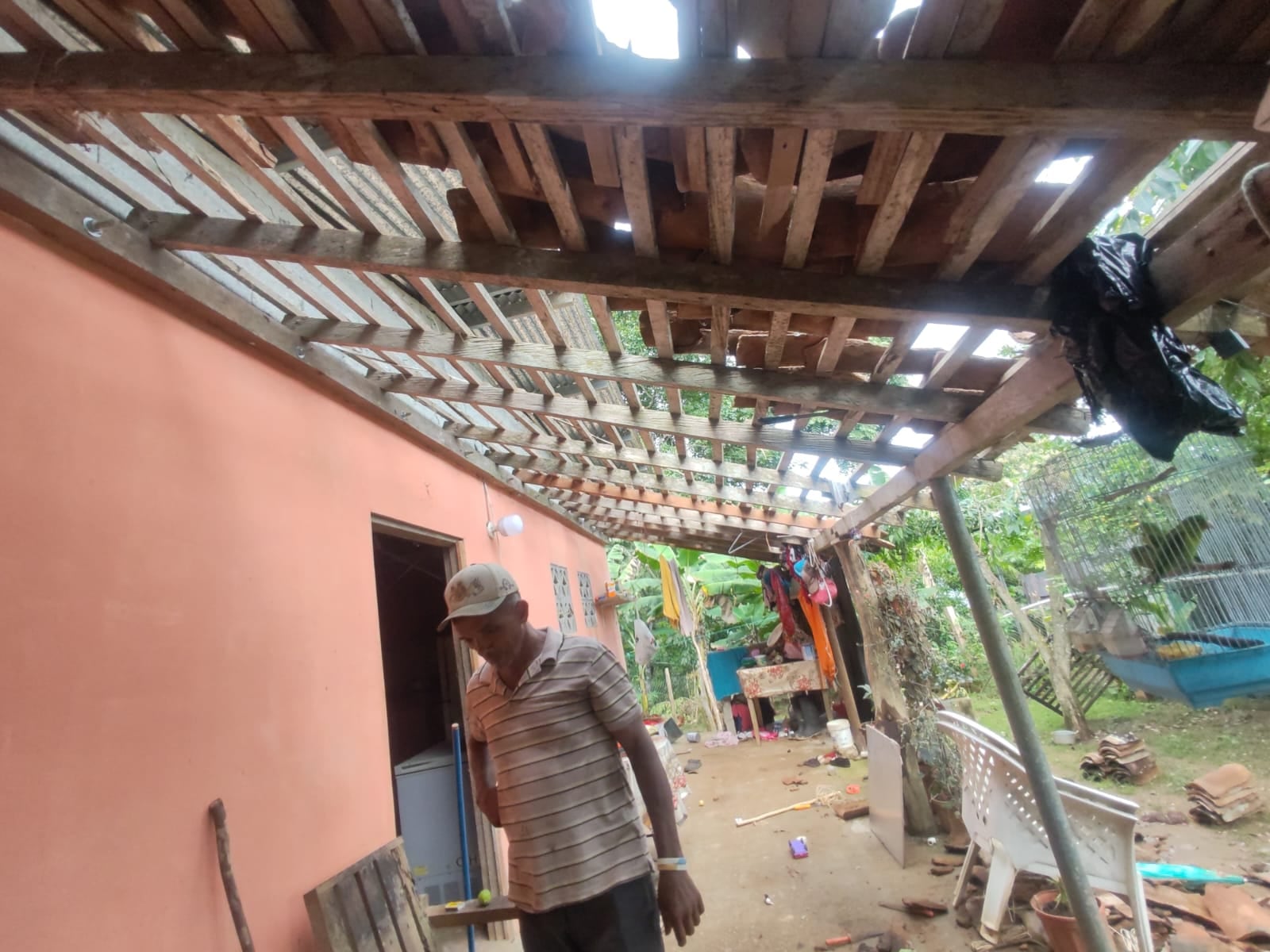 Panamá acelera fondos para damnificados del terremoto, pero la ayuda sigue rezagada