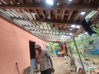Muchas viviendas han quedao afectadas por el sismo, por lo que urge las inspecciones de sus estructuras. (Cortesía)