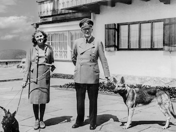 Adolf Hitler y Eva Braun.