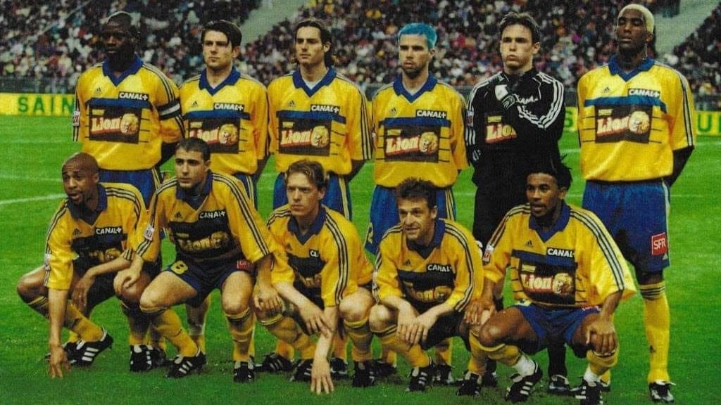 El FC Gueugnon ganó la Coupe de la Ligue de 2000 desde la Ligue 2 ante el Paris Saint-Germain y se clasificó a la UEFA Cup 2000-01 (Facebook)