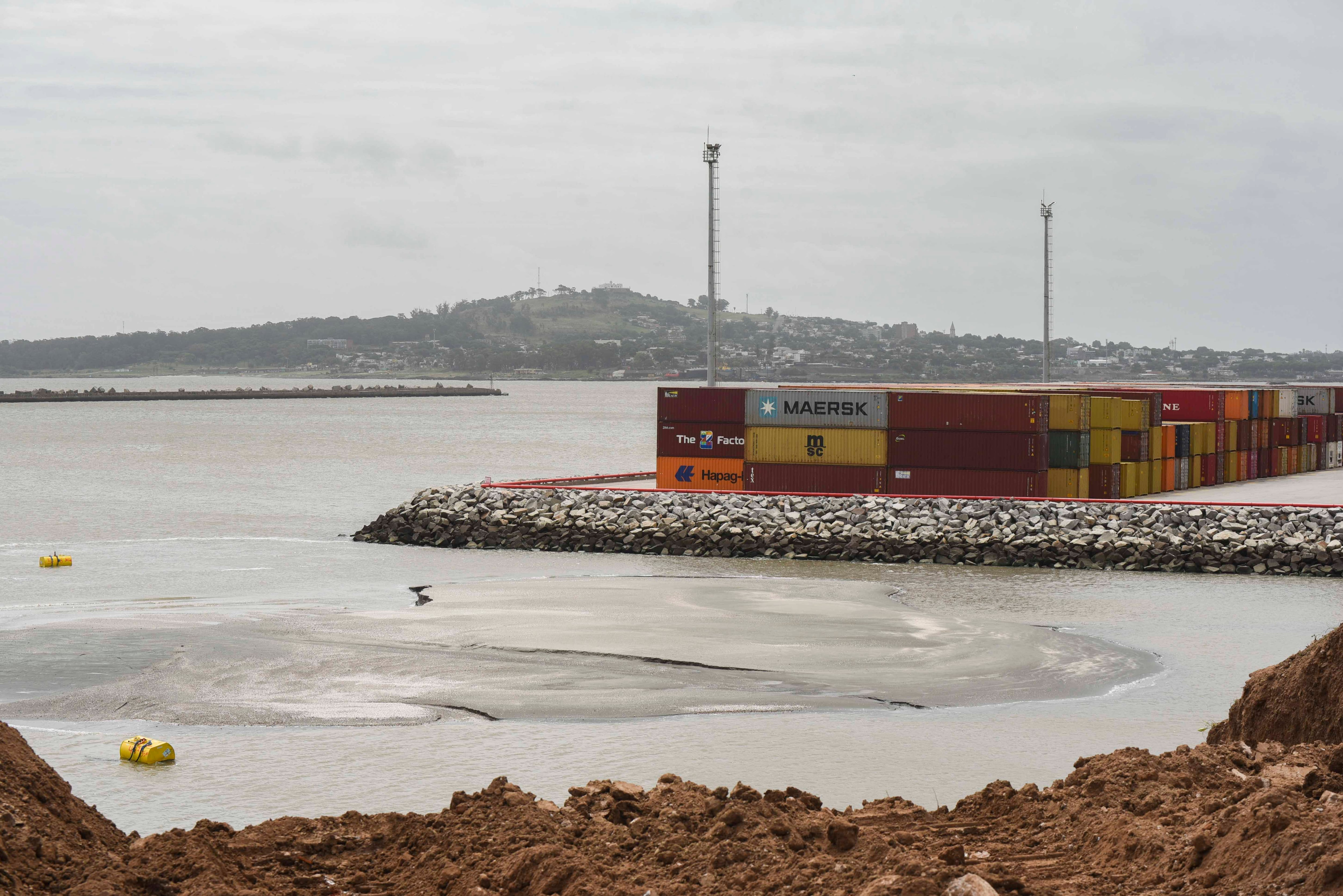 Puerto de Montevideo apunta a ser un 'hub' regional (EFE/ Sofía Torres)