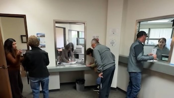 Afectados por fraude con cheques de impuestos colapsaron la oficina recaudadora de Napa County