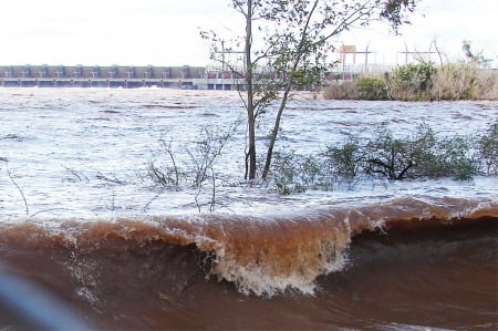 Mientras el río Uruguay seguirá en aumento, evalúan el comportamiento del río Paraná (Télam)