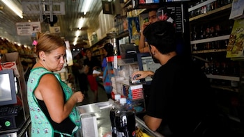 Cuánto cobran en mayo 2026 los cajeros de supermercado tras las paritarias de Comercio
