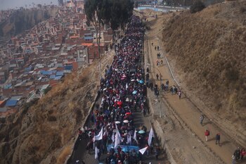 Funcionarios de entidades gubernamentales, campesinos,