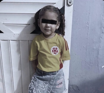 Celeste Osorio Duque, de dos años, recibió un disparo en la Panadería Santander y murió horas después en una clínica de Barranquilla - crédito X