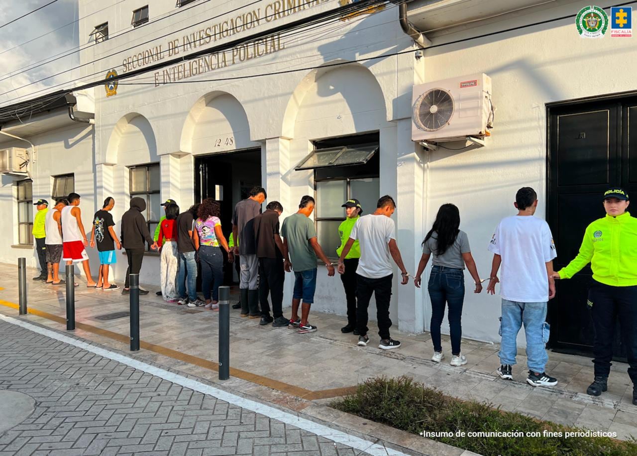 Un juez decretó prisión preventiva para 18 presuntos integrantes de una red sicarial asociada al Tren de Aragua en Santander - crédito Fiscalía