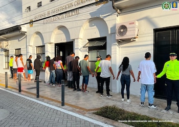 Un juez decretó prisión preventiva para 18 presuntos integrantes de una red sicarial asociada al Tren de Aragua en Santander - crédito Fiscalía