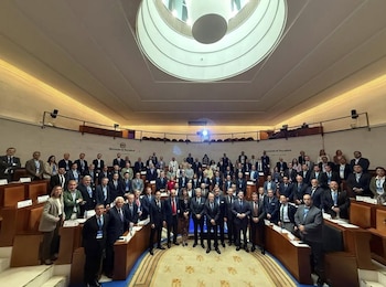 06/10/2026 Las Cámaras de Comercio Iberoamericanas elevan por primera vez sus propuestas a la Cumbre de Jefes de Estado..
La Asociación Iberoamericana de Cámaras de Comercio, Industria y Servicios (AICO) ha aprobado este martes en el Castillo de Fuensaldaña (Valladolid) la denominada Declaración de Valladolid, un documento estratégico consensuado por el tejido empresarial iberoamericano que, por primera vez, se elevará a los trabajos preparatorios de la XXX Cumbre Iberoamericana de Jefas y Jefes de Estado y de Gobierno.
CASTILLA Y LEÓN ESPAÑA EUROPA VALLADOLID SOCIEDAD
CÁMARA DE COMERCIO DE VALLADOLID