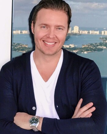 Antonio Bendek, galán de Sully