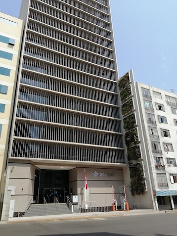 Centro de servicio Sunat en Cercado de Lima.