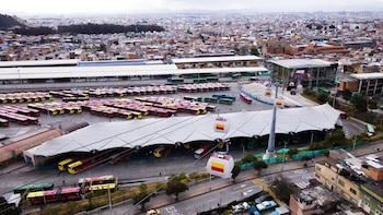 La unión operadora del TransmiCable de San Cristóbal reúne a Gran Américas S.A.S., Mi Teleférico e Inteckno S.A.S. para la operación y el soporte técnico del sistema - crédito Transmilenio