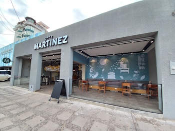 Café Martínez (local en PAraguay) y Havanna