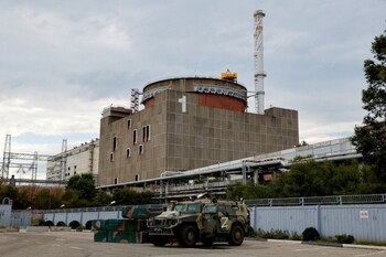 Ordenan una inspección urgente de la central de Zaporizhzhia por el bajo nivel del embalse que la enfría. (REUTERS/Alexander Ermochenko)