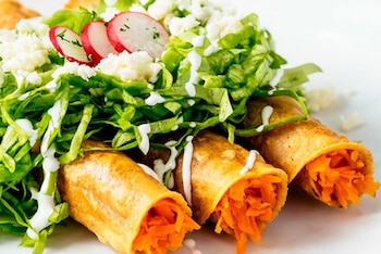 La receta rinde cuatro porciones,