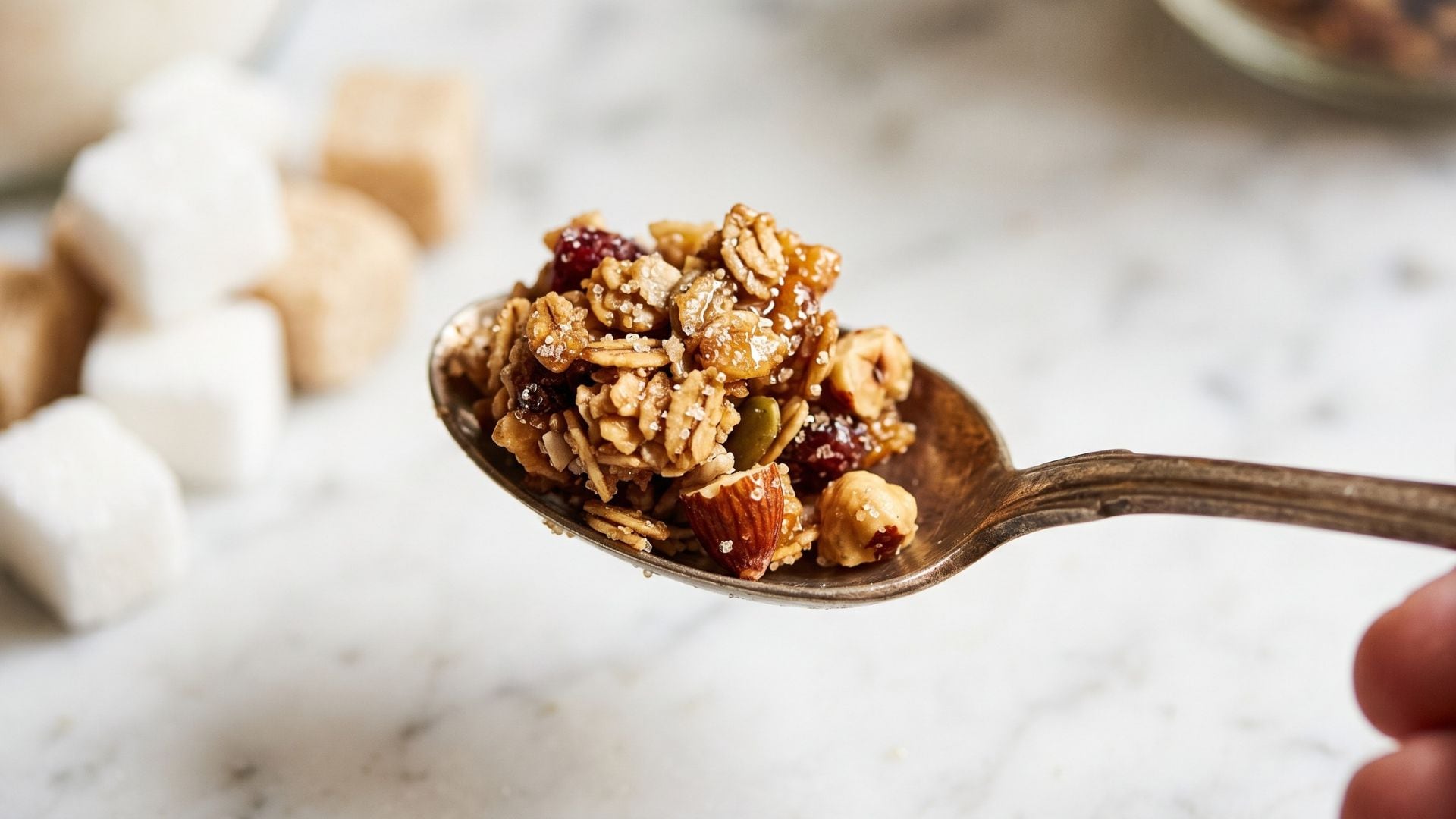 El consumo elevado de azúcar en la granola se asocia con inflamación crónica, aumento de triglicéridos y mayor riesgo cardiovascular (Imagen Ilustrativa Infobae)