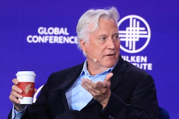 Mark Walter lidera Guggenheim Partners, firma que gestiona activos por más de 300.000 millones de dólares, y el holding TWG Global. (Reuters)