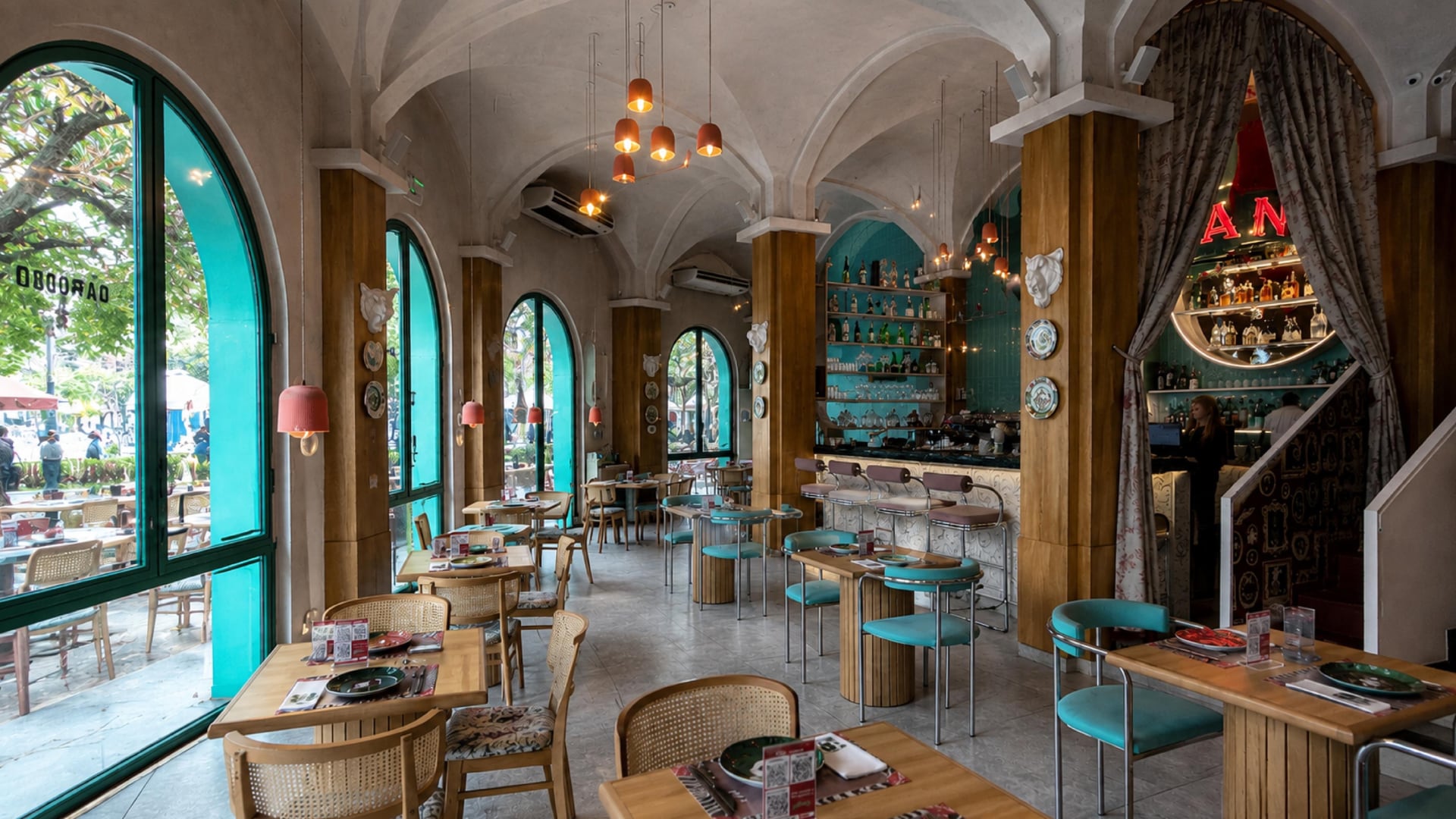 Pizza, cine y coctelería de autor: así es el espacio que suma experiencias a la gastronomía en Palermo