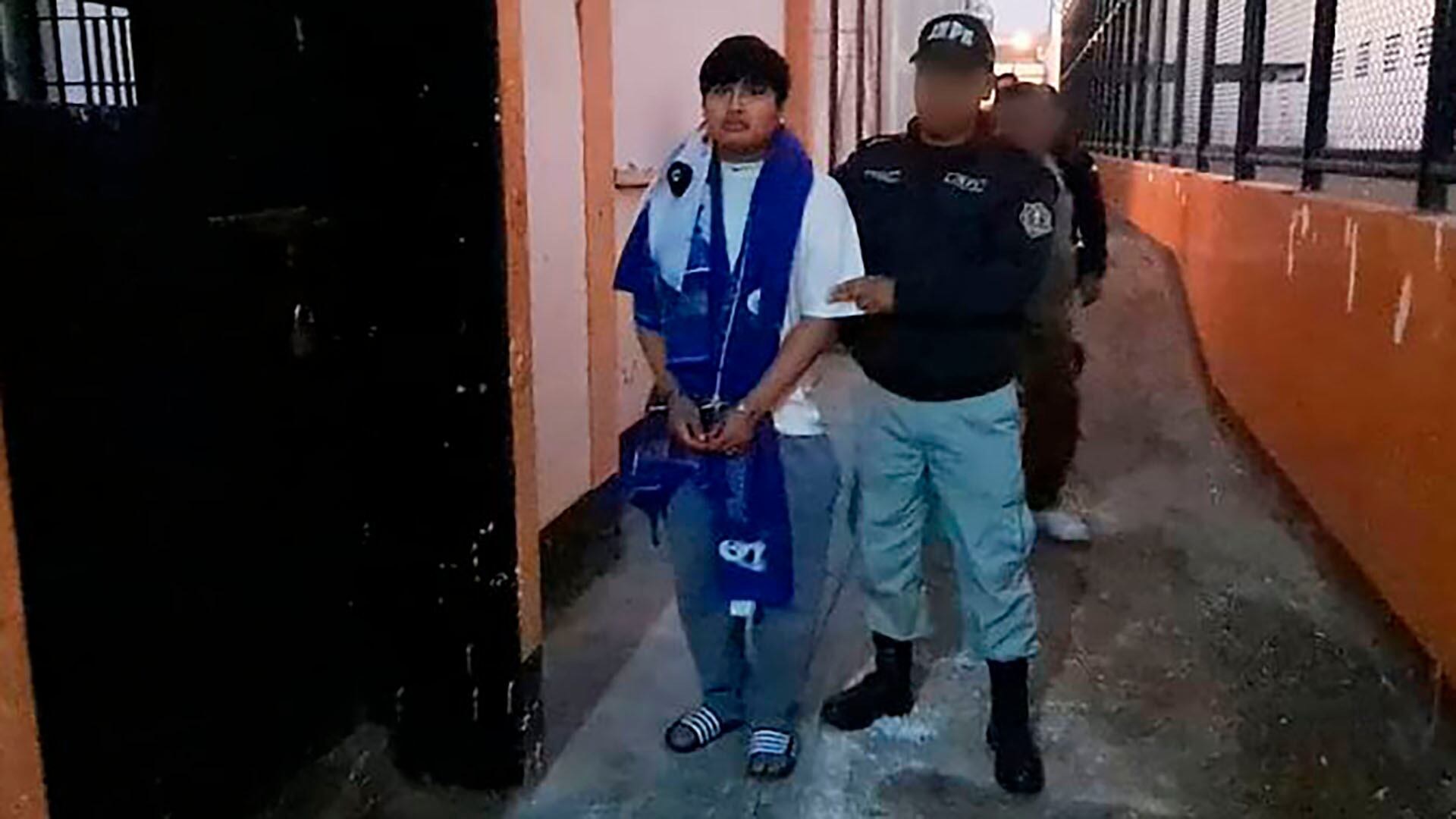 Pequeño J está preso en Perú