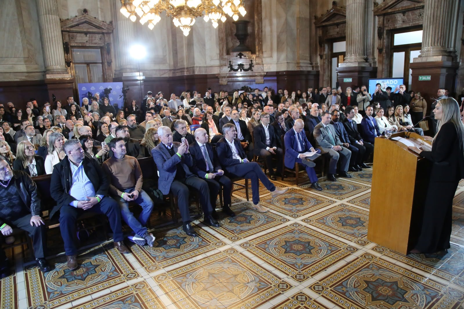 El acto en el Salón Azul reunió a más de 200 personas y constituyó el primer reconocimiento federal al sistema educativo evangélico en ese ámbito del Senado