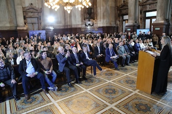 Por el Día de las Escuelas Evangélicas, más de cien instituciones de 15 provincias recibieron un reconocimiento en el Congreso