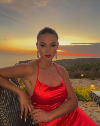 Angie nunca habló de sus