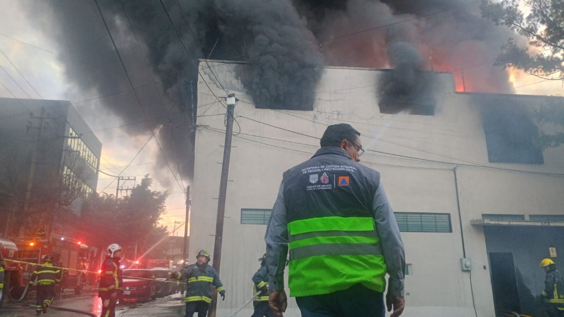 Se registra incendio en San Pedro de los Pinos (X/ @SGIRPC_CDMX)