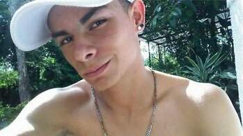 A Santiago Andrés Bolívar, que