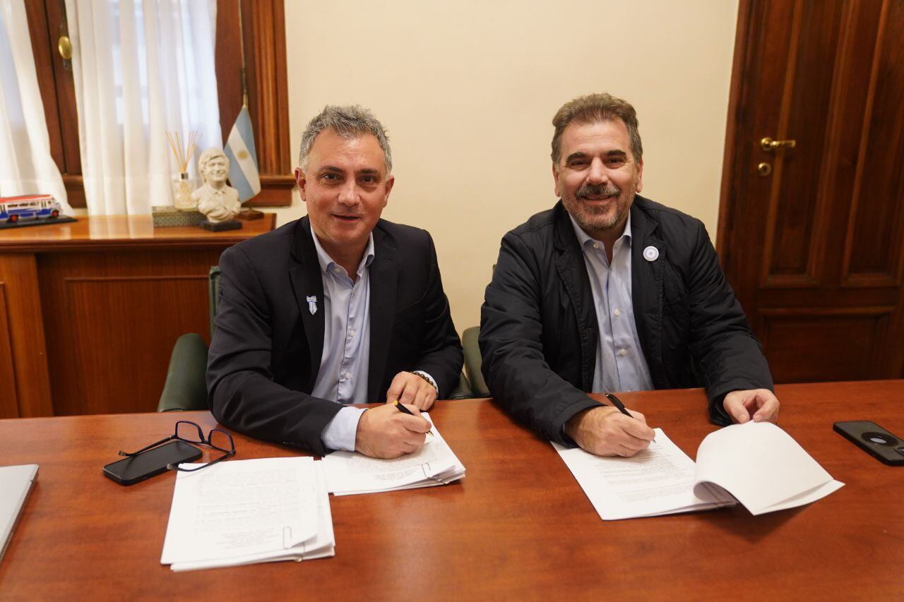 Presidentes de partidos. Sebastián Pareja (LLA) y Cristian Ritondo (PRO)