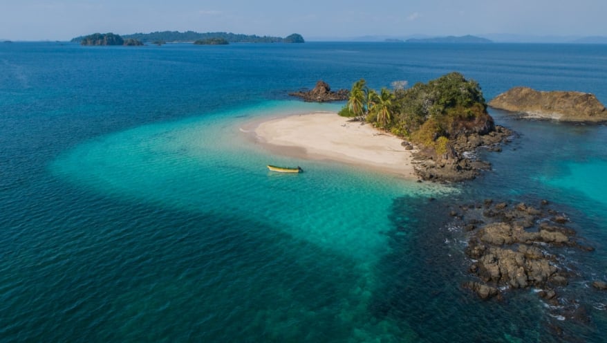Granito de Oro es una pequeña isla ubicada frente a la costa noroeste de Isla Coiba, en el Parque Nacional Coiba. (MiAmbiente)