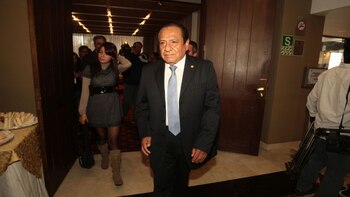 San Román asumió simbólicamente el